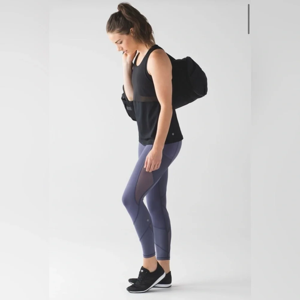 Lululemon Fast As Light 2-In-1 Tank Black Size 6